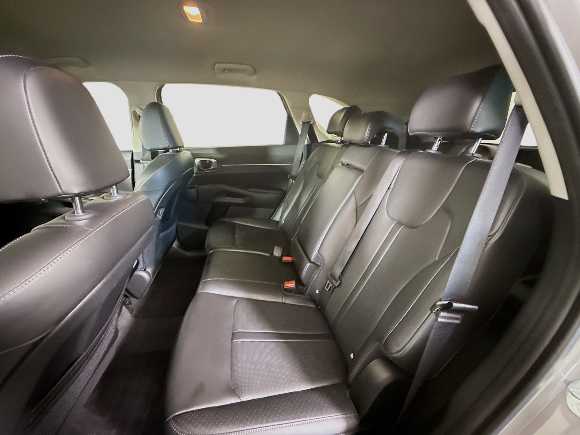 Used 2024 Kia Sorento S image 25