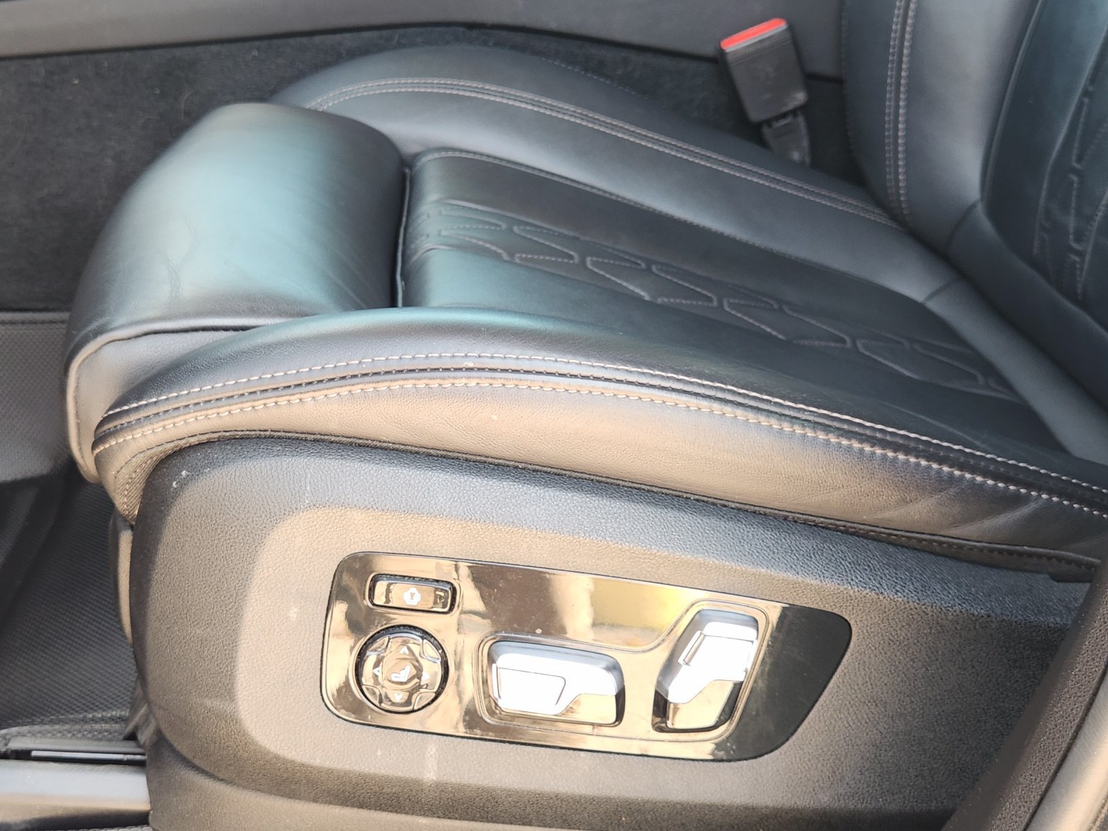Used 2023 BMW X7 xDrive40i AWD/4WD image 27