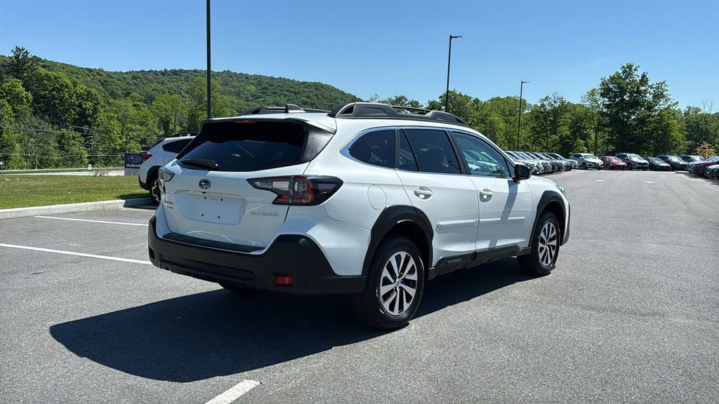 Used 2024 Subaru Outback Premium AWD/4WD image 6
