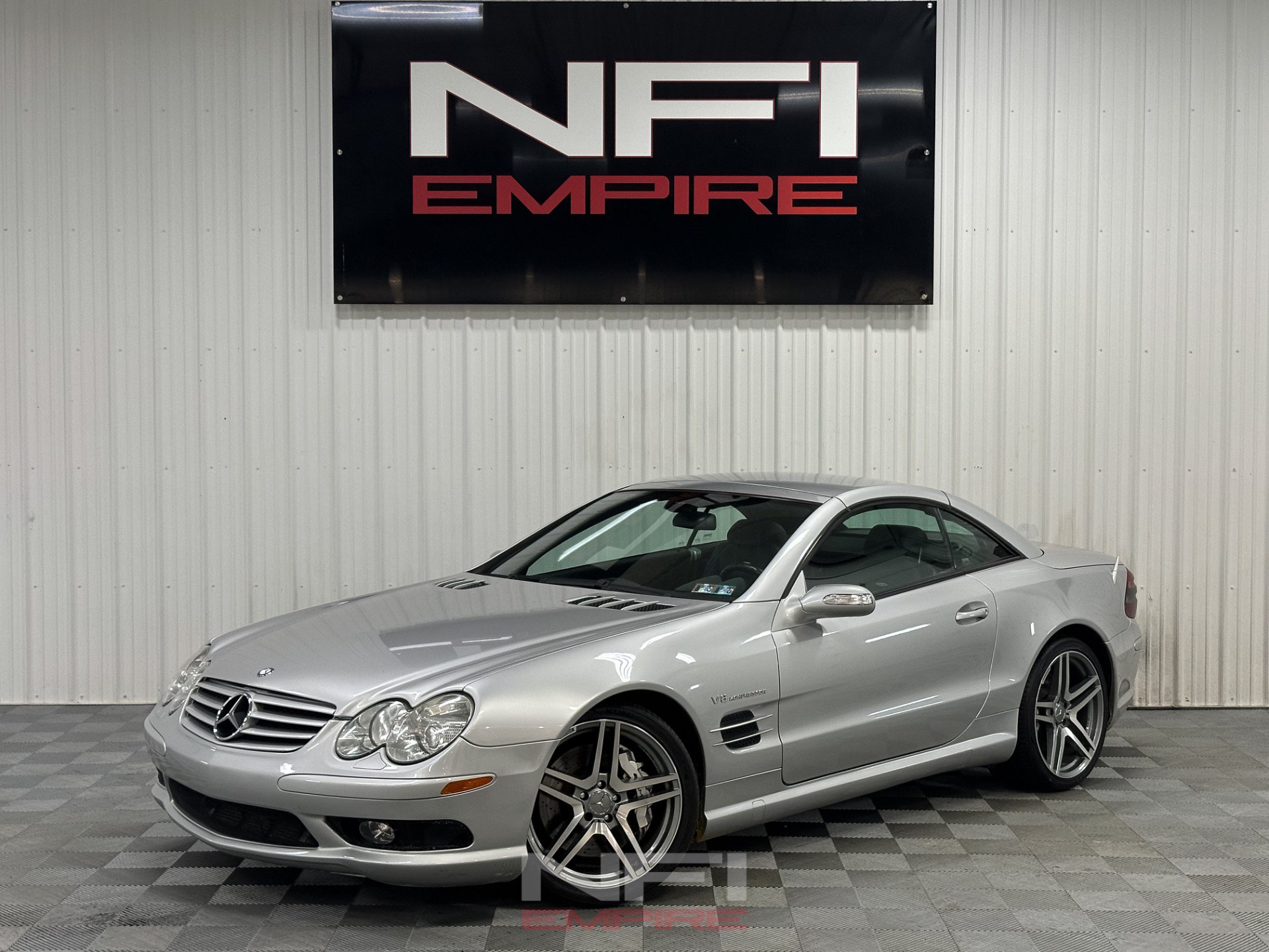 Used 2005 Mercedes-Benz SL 55 AMG image 2