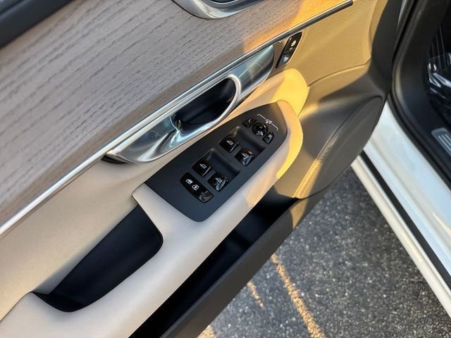 Used 2026 Volvo XC90 B6 Core w/ Protection Package Premier image 14