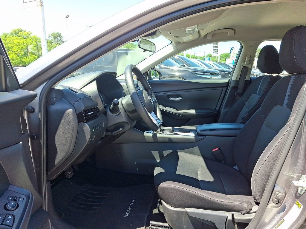 Used 2024 Nissan Sentra SV FWD image 15