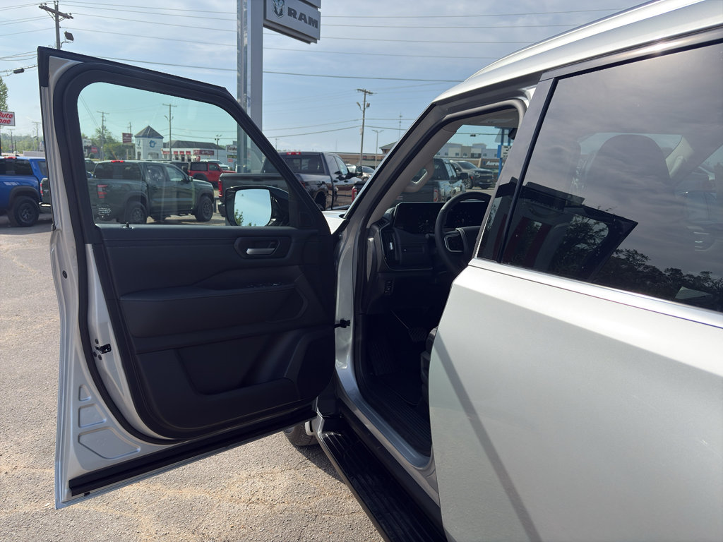 New 2026 Nissan Armada SV RWD image 19