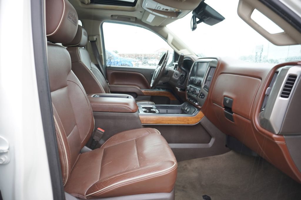 Used 2015 Chevrolet Silverado 1500 High Country AWD/4WD image 9