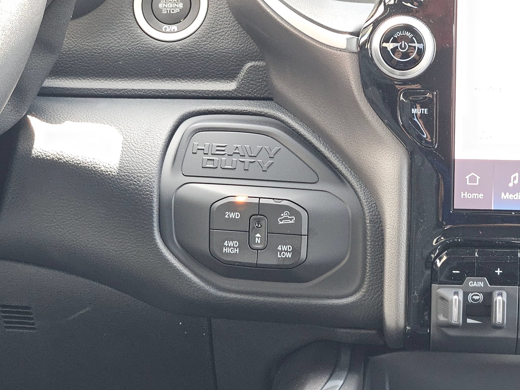 New 2026 RAM 2500 Big Horn AWD/4WD image 12