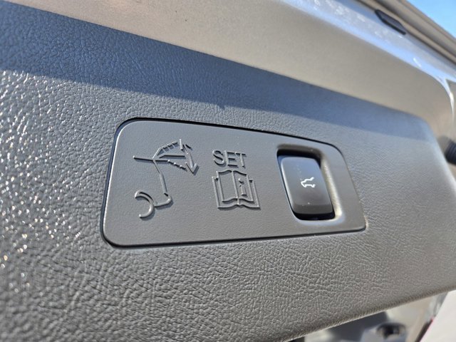 Used 2022 Lincoln Corsair AWD w/ Equipment Group 101A image 34