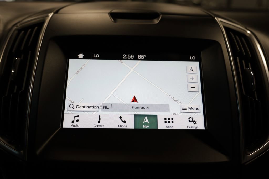 Used 2017 Ford Edge Titanium w/ Technology Package image 41