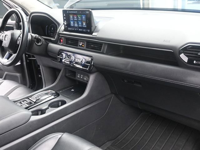 Used 2023 Honda Pilot Touring image 24