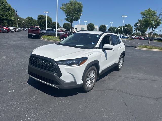 Used 2024 Toyota Corolla Cross LE FWD image 9