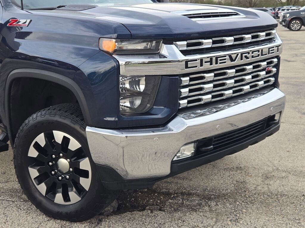 Used 2020 Chevrolet Silverado 2500 LT w/ All Star Edition AWD/4WD image 2
