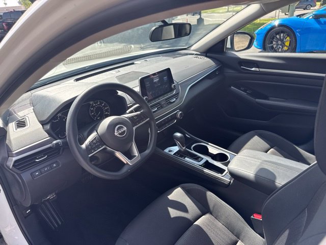 Used 2023 Nissan Altima 2.5 SV FWD image 8