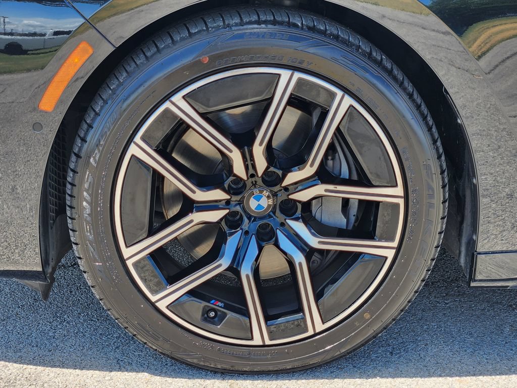 Used 2024 BMW 740i RWD image 10