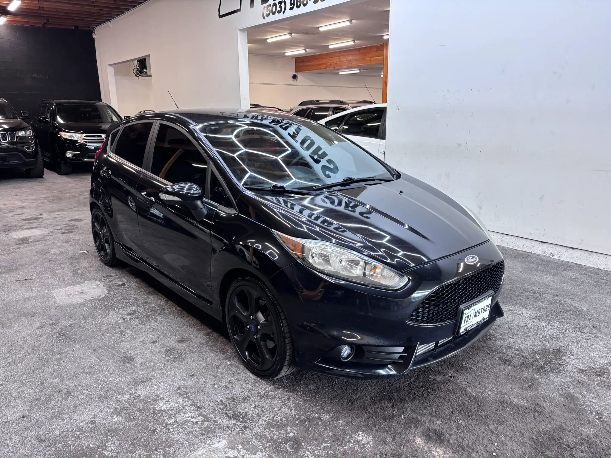 Used 2015 Ford Fiesta ST FWD image 2