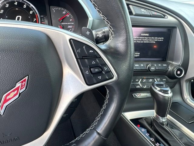 Used 2017 Chevrolet Corvette Stingray Coupe w/ 1LT RWD image 18