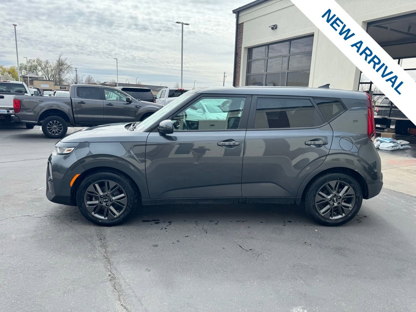 Used 2021 Kia Soul EX image 4