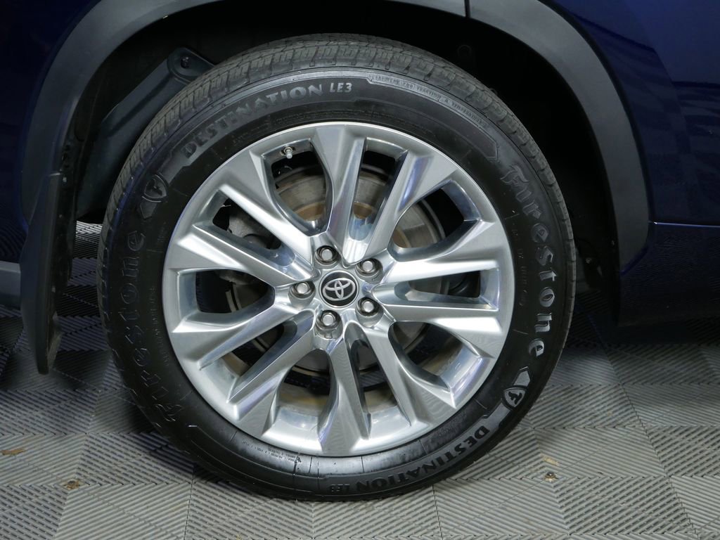 Used 2021 Toyota Highlander Limited AWD/4WD image 11