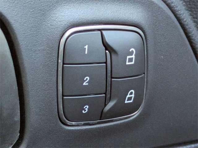 Used 2021 Ford Mustang Shelby GT500 w/ Technology Package image 22