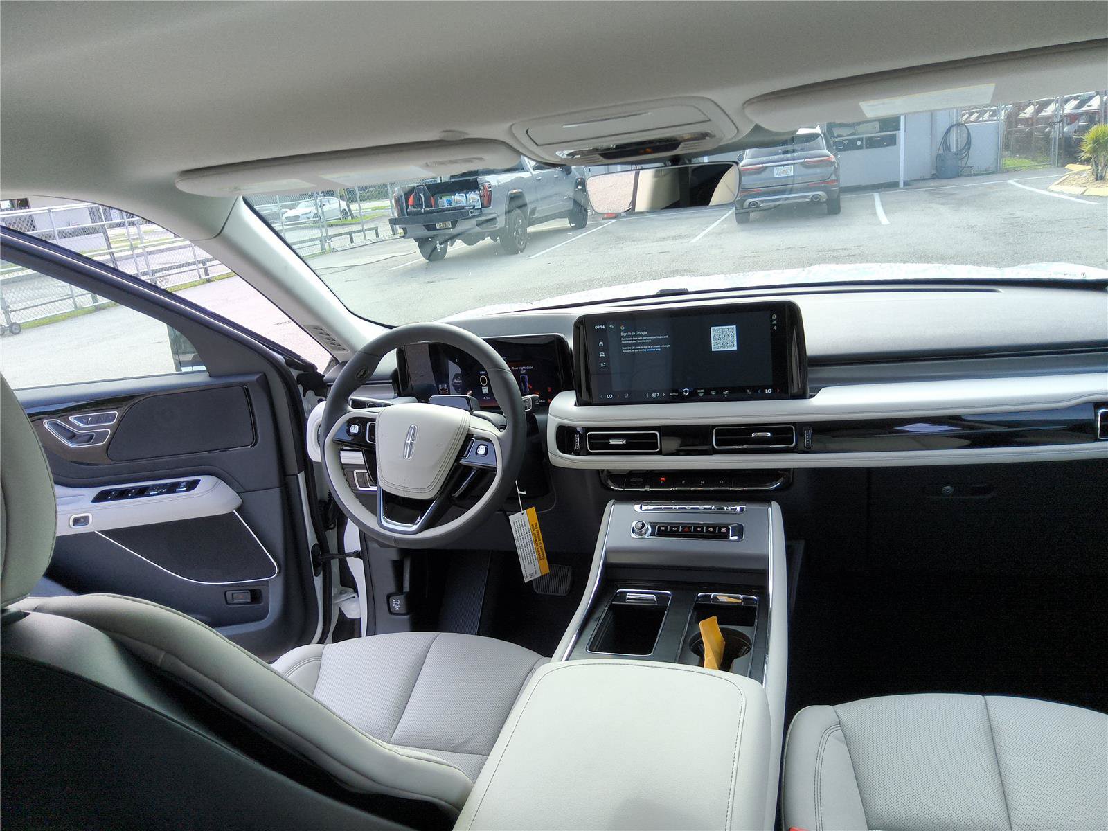 New 2026 Lincoln Aviator 2WD image 23