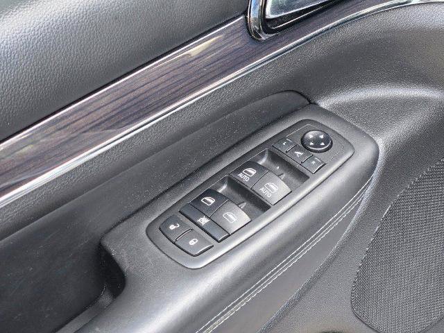 Used 2019 Jeep Grand Cherokee Overland image 10