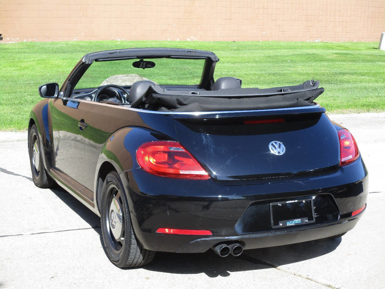 Used 2013 Volkswagen Beetle 2.5 FWD image 7
