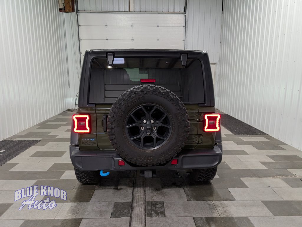 Used 2024 Jeep Wrangler Unlimited AWD/4WD image 3
