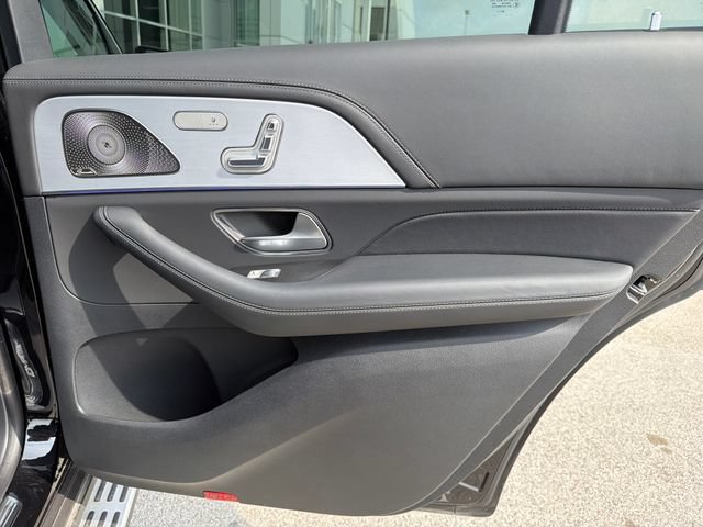 Used 2025 Mercedes-Benz GLS 63 AMG 4MATIC image 35