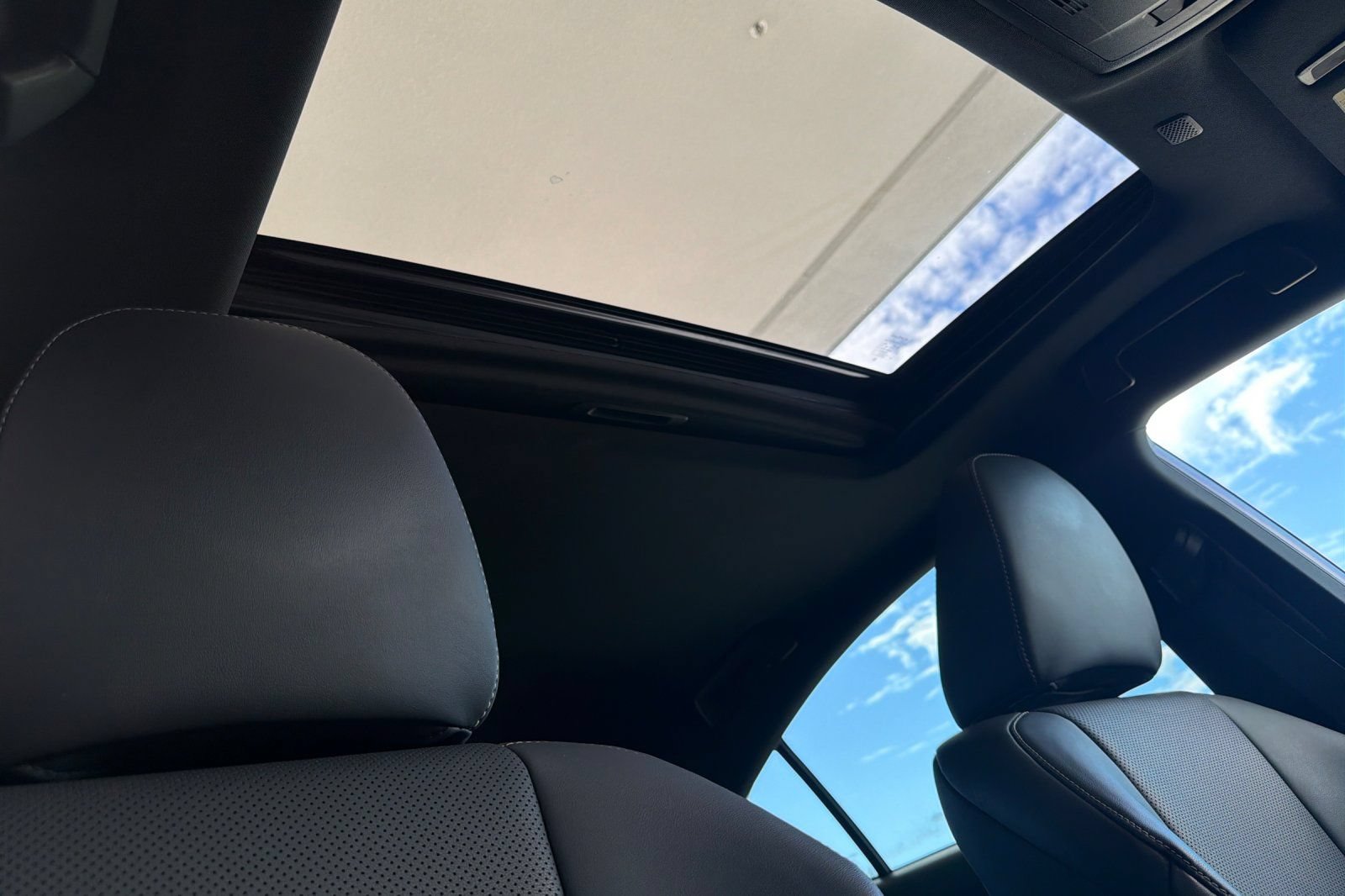 Used 2022 Lexus IS 350 F Sport w/ Navigation Package RWD image 18