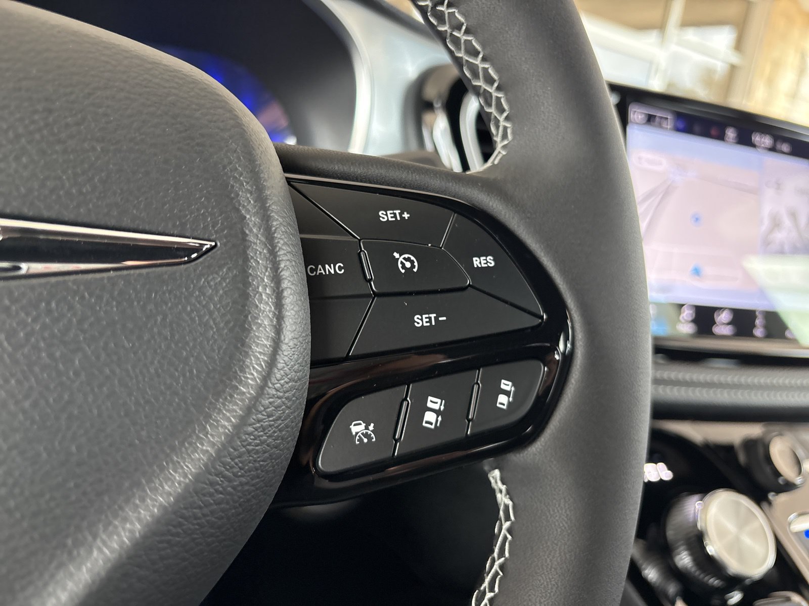 New 2026 Chrysler Pacifica Limited w/ S Appearance Package FWD image 33
