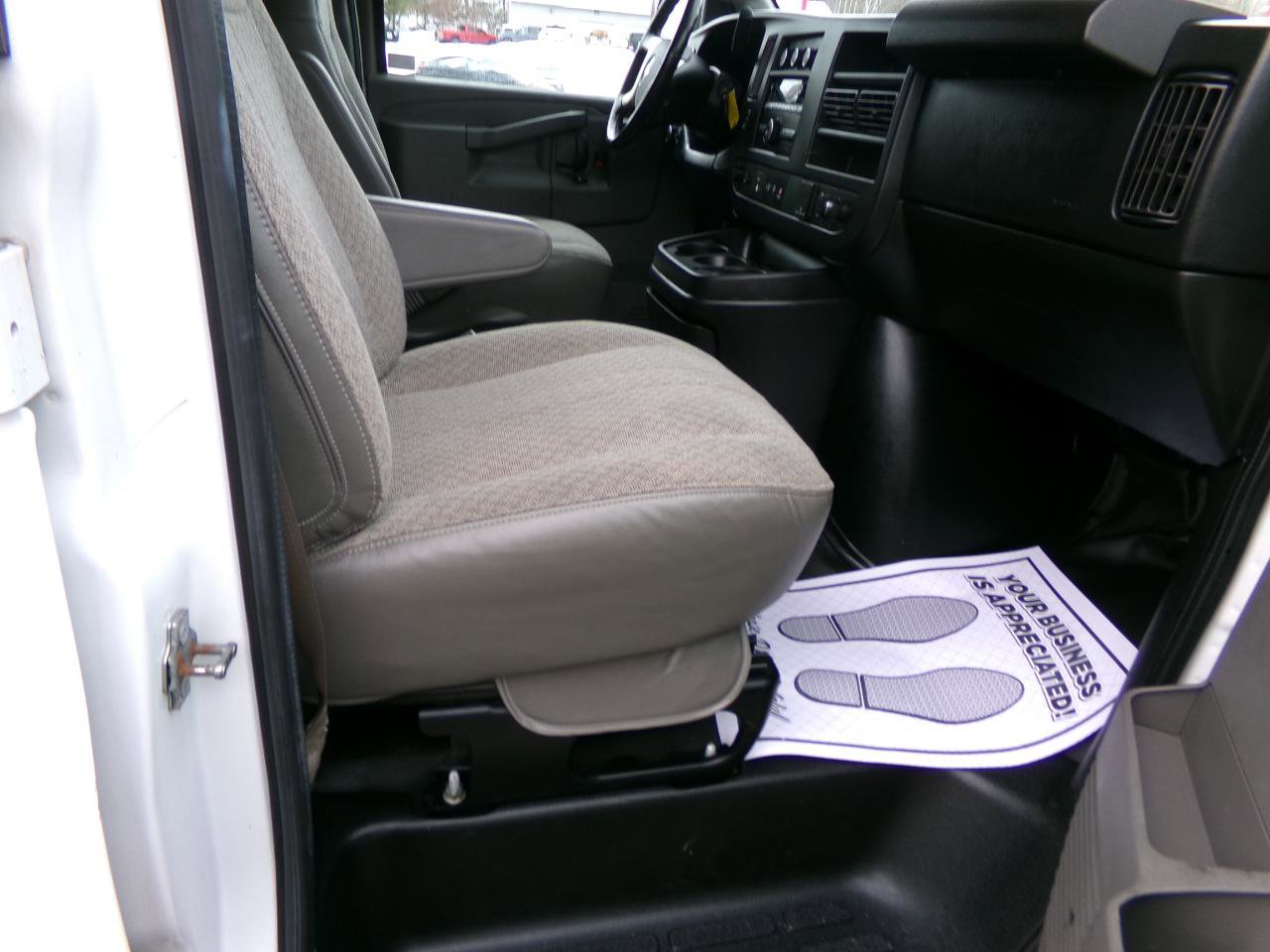 Used 2018 Chevrolet Express 2500 w/ Driver Convenience Package image 20