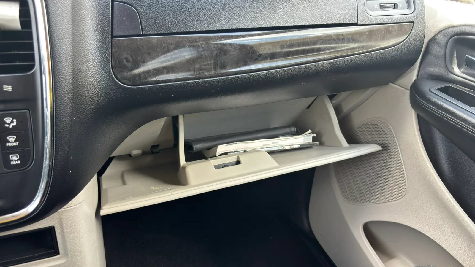 Used 2013 Dodge Grand Caravan SXT FWD image 19