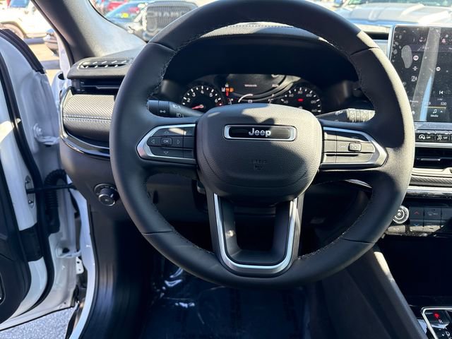 New 2026 Jeep Compass Latitude image 18