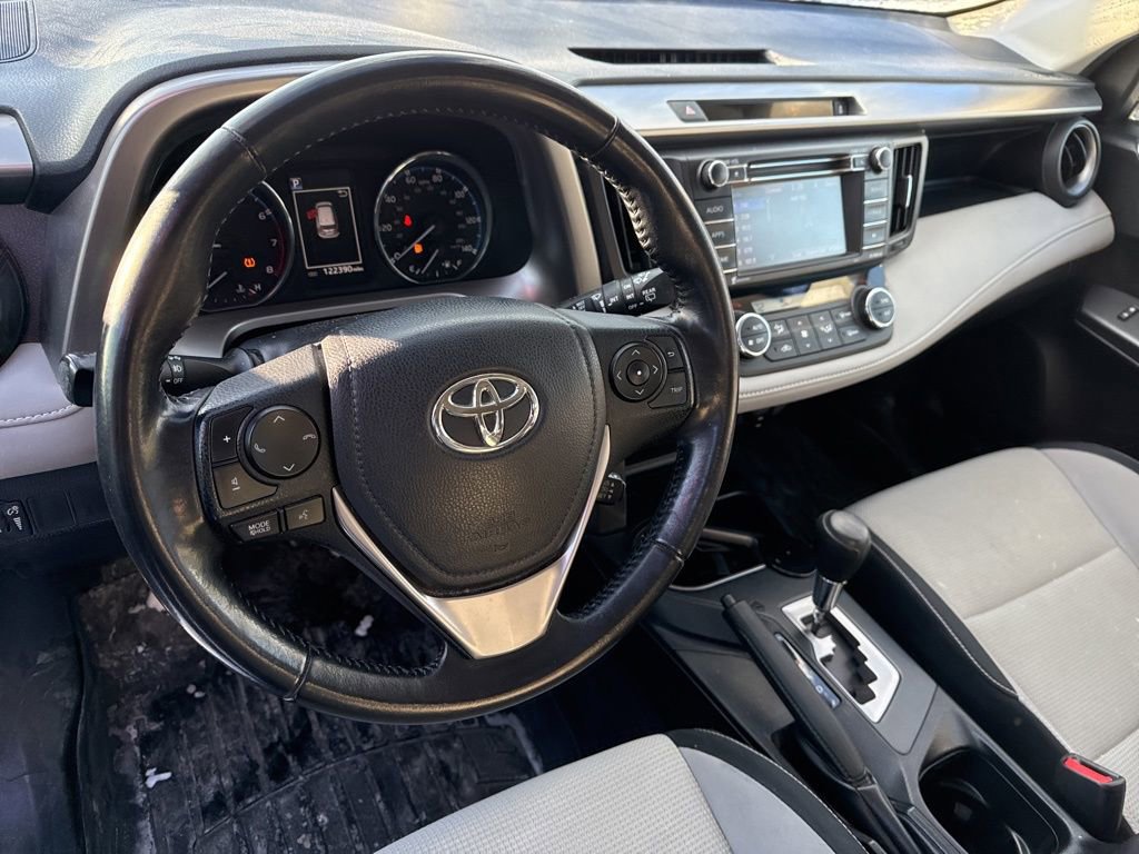Used 2016 Toyota RAV4 XLE image 18