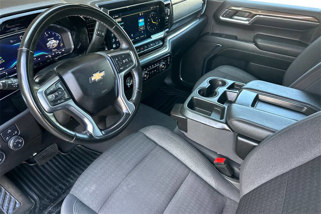 Used 2024 Chevrolet Silverado 1500 LT w/ Protection Package image 10