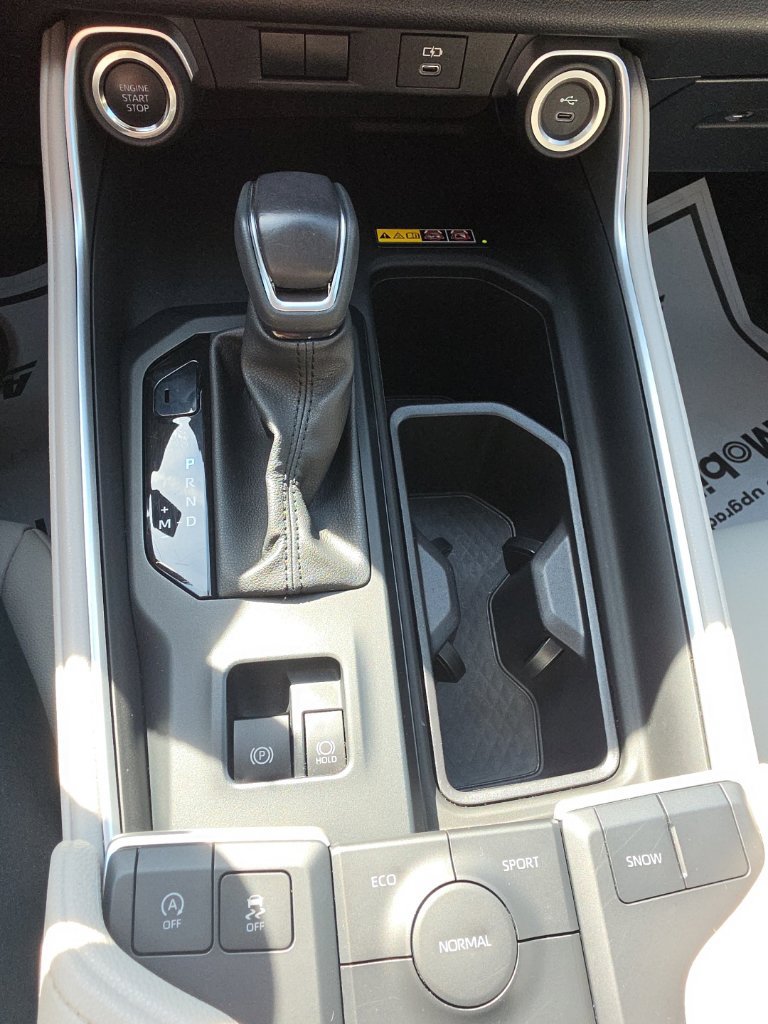 Used 2025 Toyota Grand Highlander FWD image 27