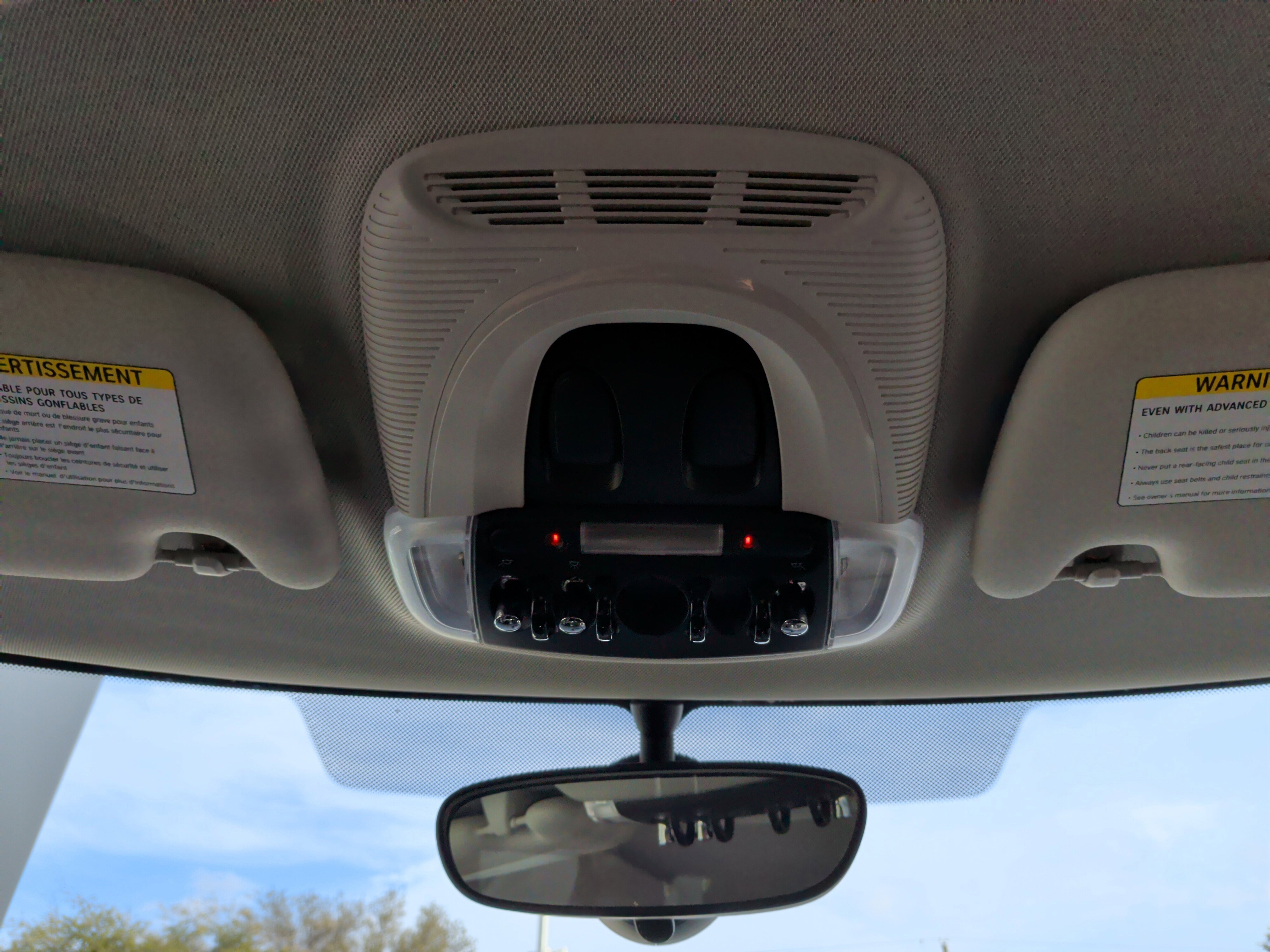 Used 2018 MINI Cooper 2-Door Hardtop image 26