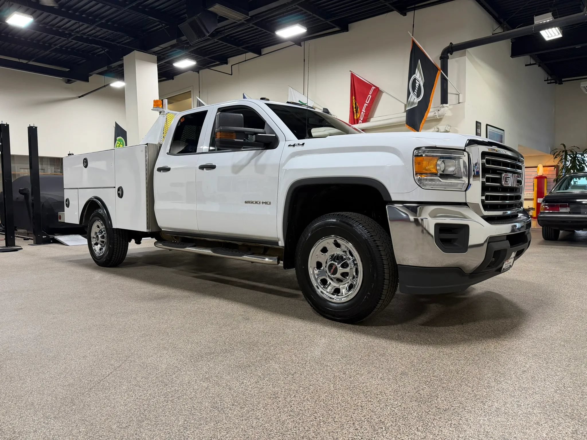 Used 2017 GMC Sierra 2500 4x4 Double Cab w/ Sierra Convenience Package image 3