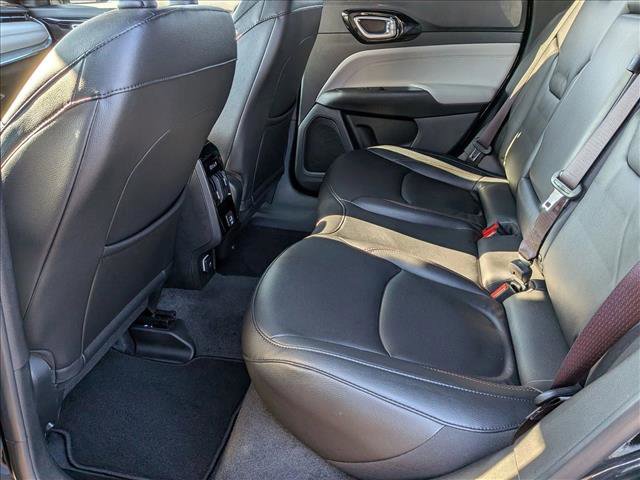 Used 2024 Jeep Compass Limited image 17