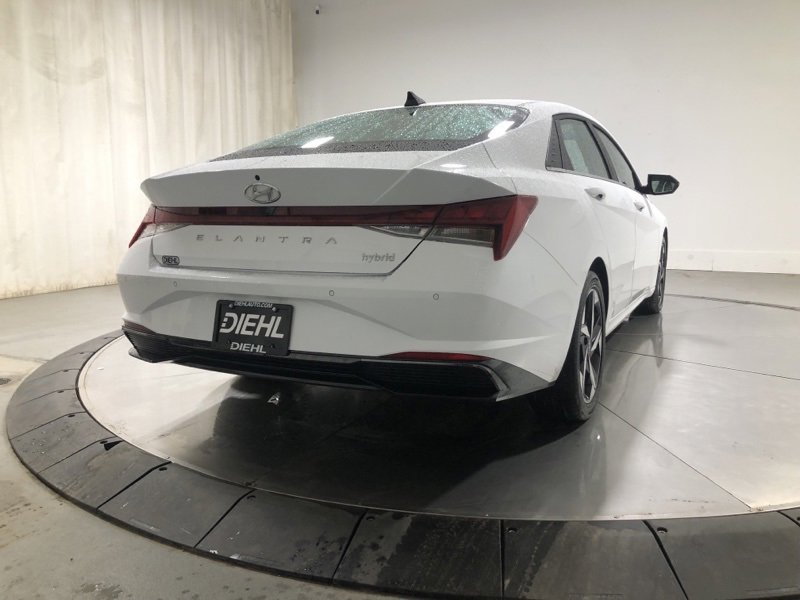 Used 2023 Hyundai Elantra Limited w/ Cargo Package image 7