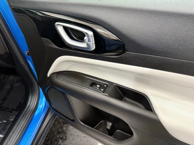 Used 2024 Jeep Compass Limited image 18