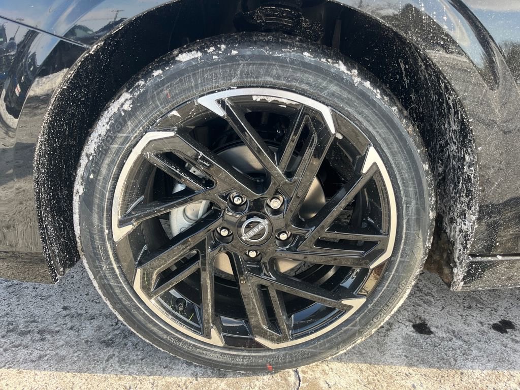 New 2026 Nissan Sentra SR w/ SR Premium Package FWD image 9