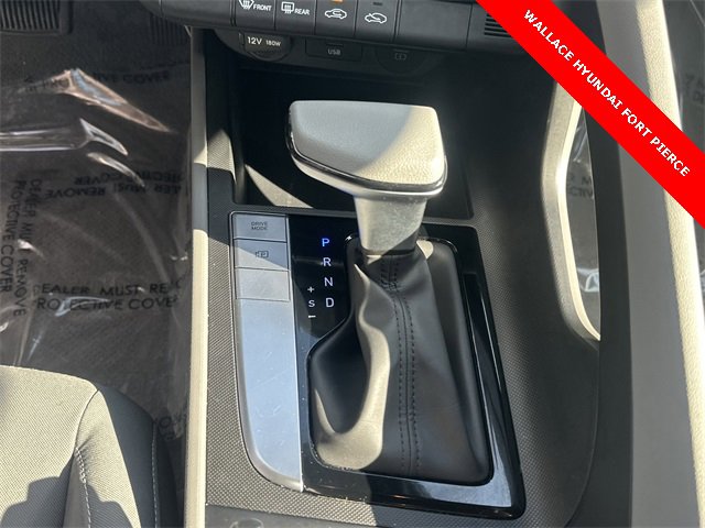 Used 2024 Hyundai Elantra SEL image 21