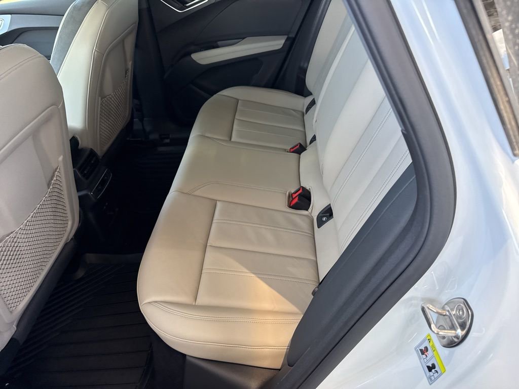 Used 2024 Audi Q4 e-tron Premium Plus image 13