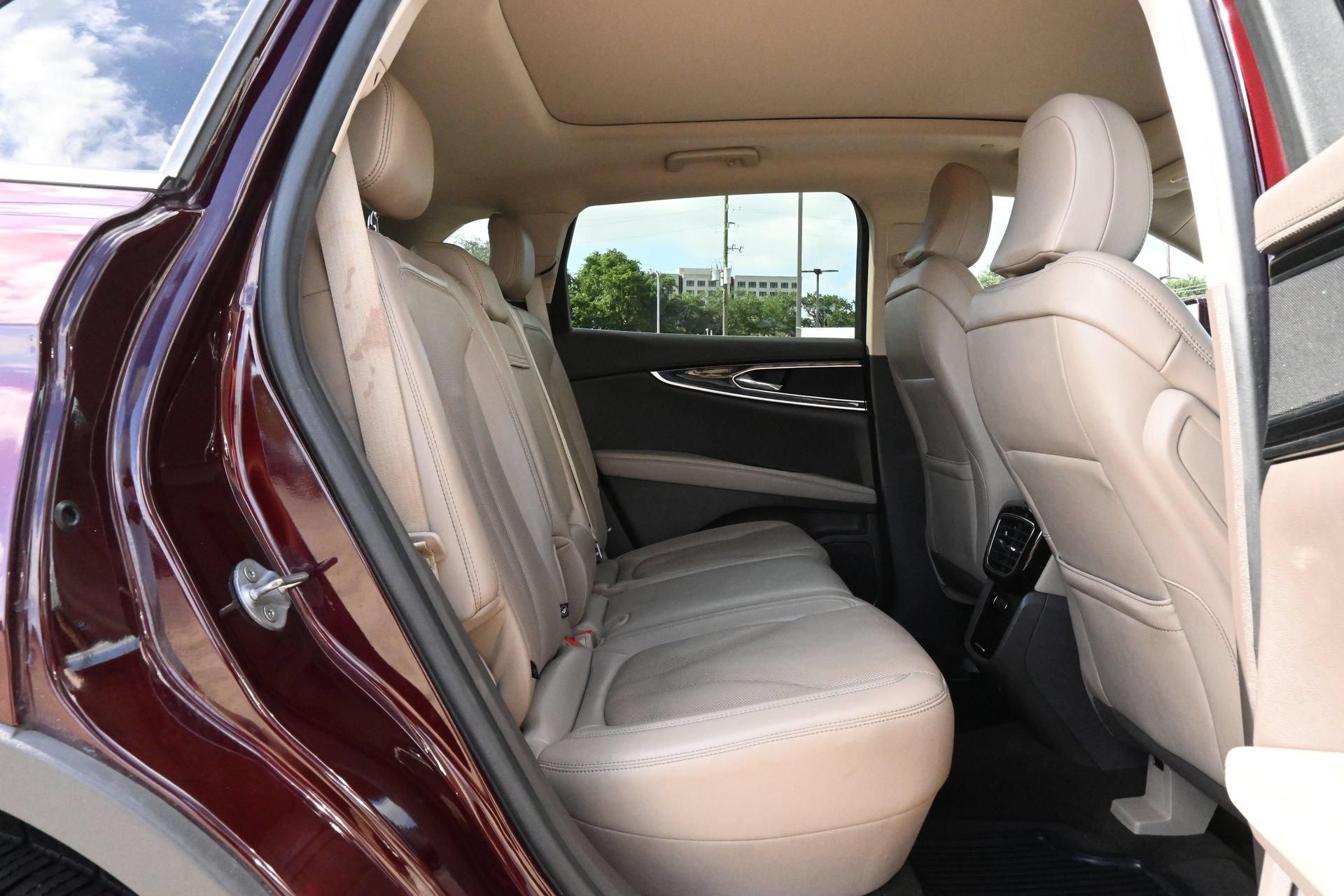 Used 2022 Lincoln Nautilus Reserve FWD image 22