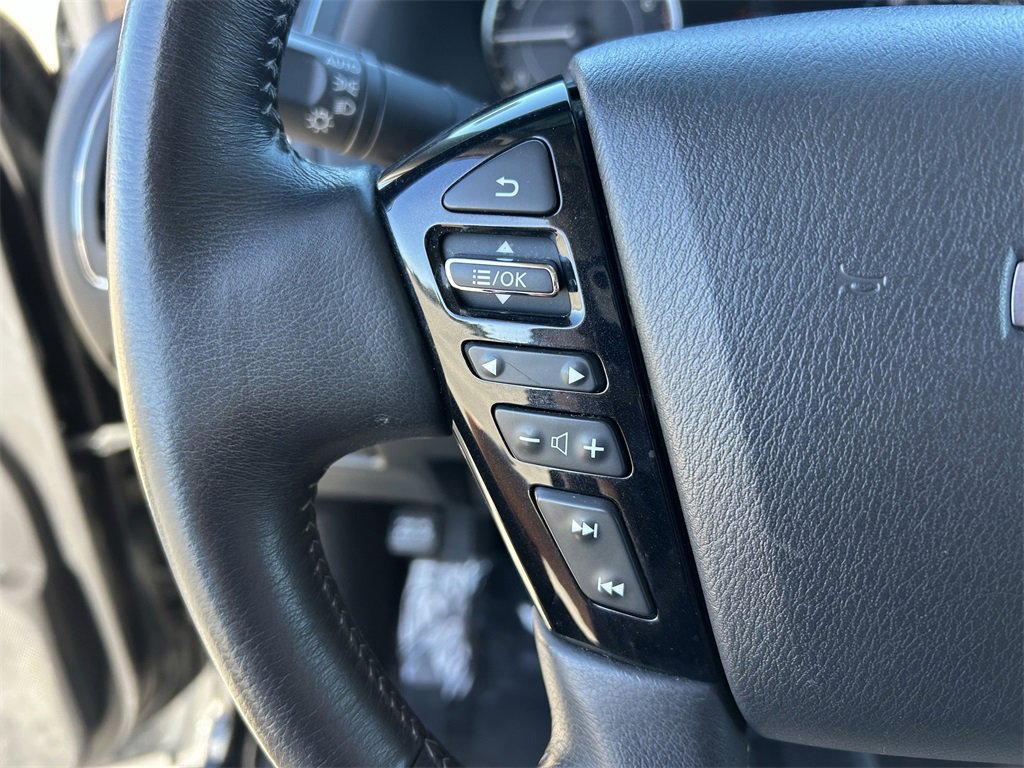 Used 2023 Nissan Armada SL image 28