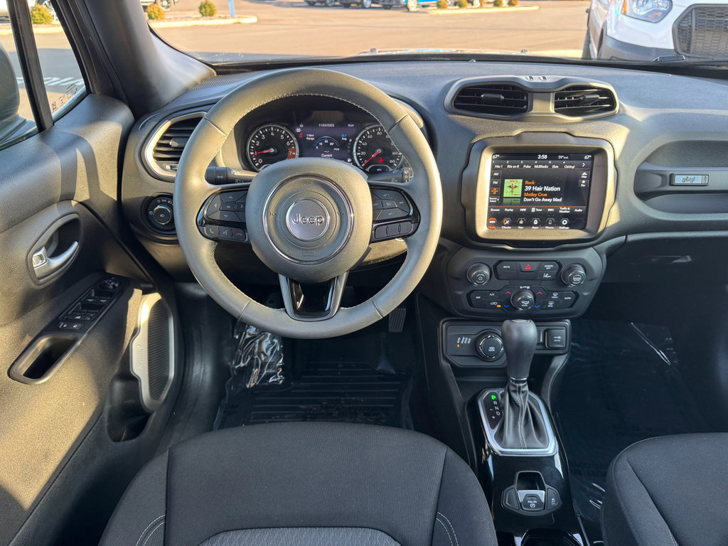 Used 2021 Jeep Renegade Latitude image 22