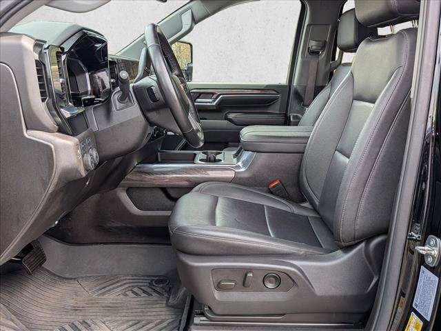 Used 2024 Chevrolet Silverado 2500 LTZ w/ LTZ Plus Package AWD/4WD image 18