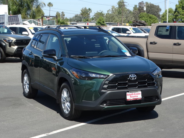 New 2026 Toyota Corolla Cross LE FWD image 2