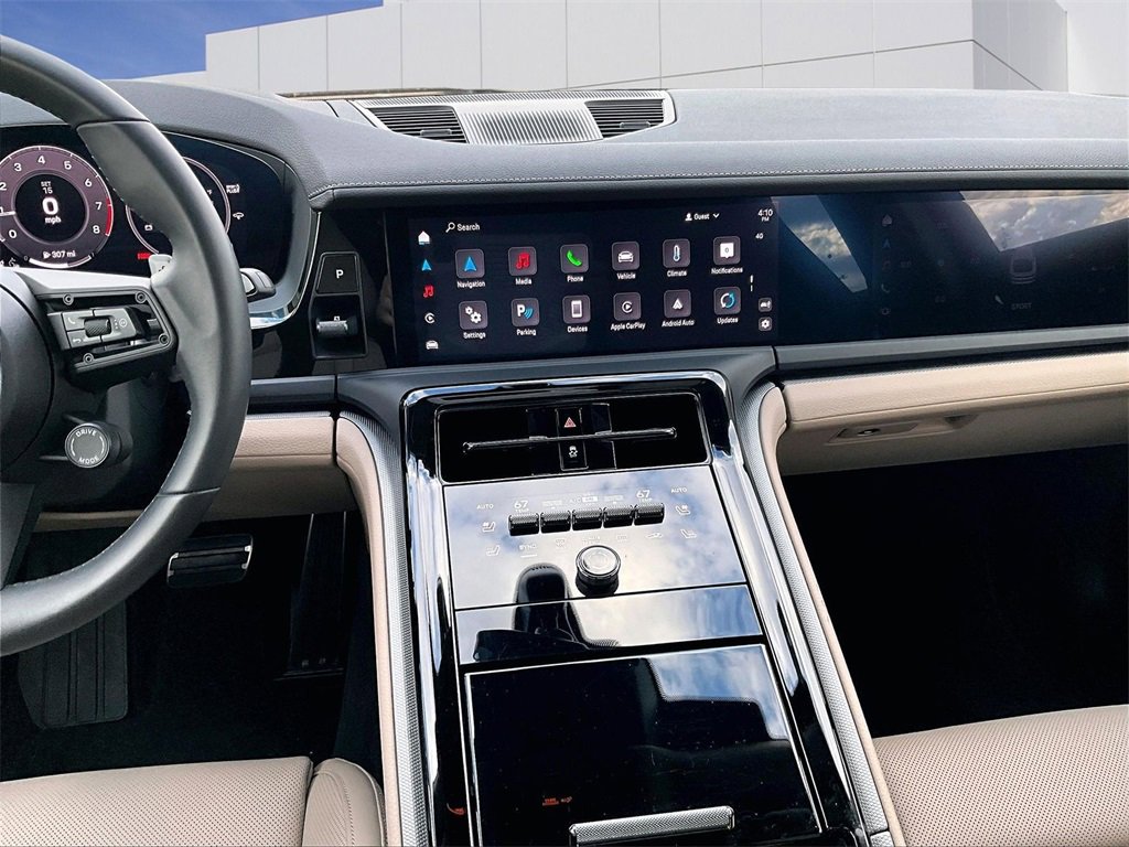 Used 2025 Porsche Panamera 4 image 16