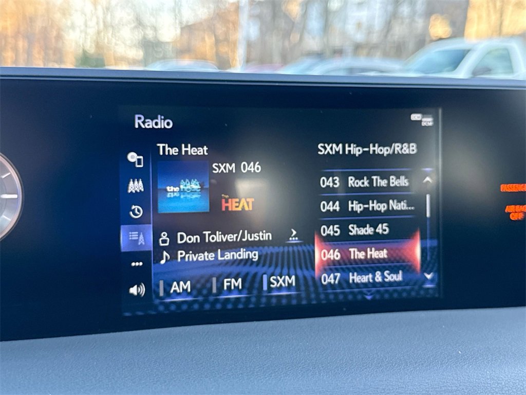 Used 2019 Lexus UX 200 image 12