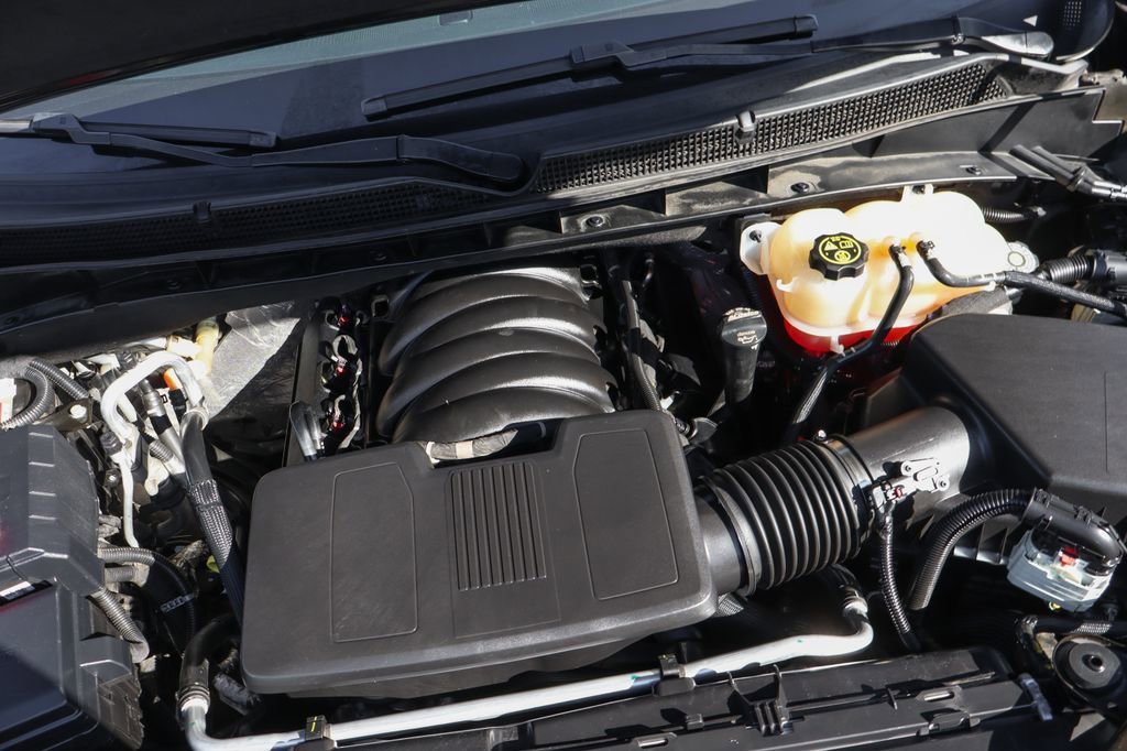 Used 2023 Cadillac Escalade Sport Platinum w/ LPO, ONYX Package AWD/4WD image 15